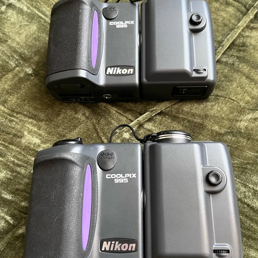 Nikon E995 Cameras in Classic Black